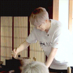 [백현] 180705 엑사세 백현 <b>gif</b>  2