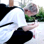 [백현] [35화] 기념품부터 붕어빵 쇼핑 백현 <b>gif</b>