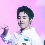 [시우민] 공항 보안검색대 대기라인에서 시우민이 <b>한일</b> ㅋㅋ