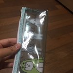 어제 <b>필통</b> 샀는데 디자인 어때?