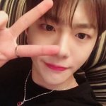 [드루와] 셀카 너무 남친짤 같아서 약간 입덕각이야....