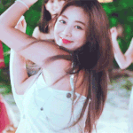 <b>보라색</b> 옴브레 염색이 어울리는 트와이스 지효