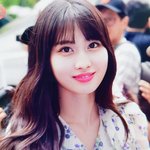 처음으로 머리 <b>피스</b> 붙인 모모