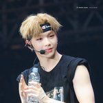 [강다니엘] 녤이 진짜 하얗다 ㅋㅋ 팔 <b>시강</b>이야