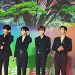 (+추가추가 사진추가)학교에 뉴이스트 왔다던 애야 후기 들고왔엉