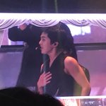 [시우민] 속보)시우민 <b>쟈켓</b> 벗음