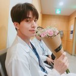 더 어려진듯한 이동욱 최근 셀카