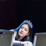 되게 머나먼 존재 같은 <b>여</b><b>돌</b>