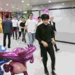 <b>시우민</b> ㄹㅇ 오지는 게 ㅋㅋ