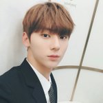 황민현 살아있네 열심히 까라 ㅇㄱㄹ야