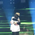 [박우진] 어떻게든 안기려고 아둥바둥 ..;..;