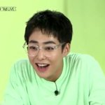 [시우민] 월드<b>피스</b> 시우민의 헛웃음
