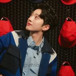 라이관린은 <b>폰카</b>짤이 더 쩌는거같음