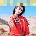 매거진 커버 <b>장식</b>한 조이