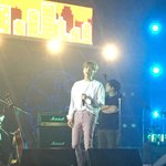 [드루와] 오늘자 노래 잘부르고 몸 좋다고 반응오는 아이돌