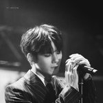 옹성우는 <b>흑백</b>이 참 잘받는것 같음
