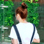 커뮤를 휩쓴 슬기 무빙워크.<b>gif</b>