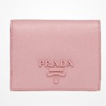 [꼭조언부탁] <b>프라다</b> 지갑 뭐가 더 예쁜가요?