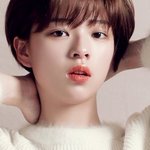 스트레스받아 도와줘 ㅜㅠㅠㅜㅠㅜ <b>숏</b><b>컷</b>한 여자 쳐다보는거