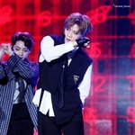 [강다니엘] 무대에서 마이크 빠져도 당황하지않는 프로아이도루 강다니엘...