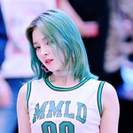 낸시 칼단발했다