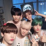 [아스트로] 눕방 애들 너무예쁘다