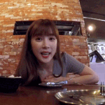 <b>초롱</b>이 치킨 먹는 거 보니까