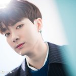 뉴이스트 <b>아론</b>