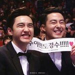 <b>친한</b> 사람들끼리는 웃는것도 닮아가는건가