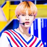 [이대휘] 화려한 컨셉도 척척 <b>소화</b>하지 우리 대휘는