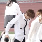 [강다니엘] 강다니엘 <b>셔츠</b> 하나만 입고있을때 좋아