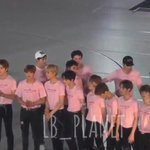 [EXO] 애들 우르르 손 잡고 다니는거 <b>조카</b> 초딩 같음
