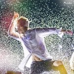 <b>셔츠</b> 한 장에 치이는 남돌