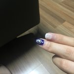 원래 <b>흰색</b> 네일 이런거냐?