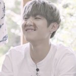 [박우진] 옆에있는거 뭐든 다 뿌시고싶다