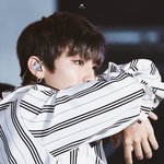 [박우진] 박우진 활활<b>직캠</b> (미쳤음ㄷㄷ)(네캐순위권)