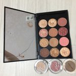 [댓글부탁해] 12구짜리 <b>셰</b>도우파레트 타 채웠어(๑˃̵ᴗ˂̵)