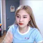[댓글부탁해] 얘들아 이 옷 정보 아는 사람