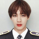 <b>제복</b>이 잘 어울리는 男돌