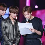 [NCT] 코<b>뮤</b>페 직캠 보는데 마크가 팬레터 읽을 <b>때</b> 해찬이가 옆에서...