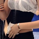 뱃살 개쩌는데 <b>코르셋</b>(복대) 살까