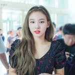 톡 쏘는 <b>탄산</b>같은 걸그룹 멤버