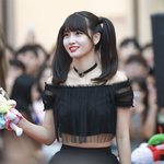 웹툰에서나 볼법한 <b>여</b><b>돌</b> 비주얼