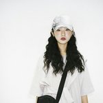 산산히 부서지는 눈부신 우리의 날들이 다시는 오지 못할 <b>어둠</b>으로