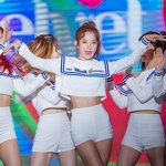 레드벨벳 <b>슬기</b> 마린룩에 복근까지