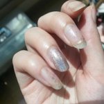 얘들아 네일했는데 이 <b>색상</b> 이쁘지않아?