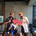 [강다니엘] 강다니엘 부산 <b>휴가</b>때 학원에서 찍은 <b>사진</b>