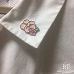 교복에 마리몬드 <b>뱃지</b> 어때?