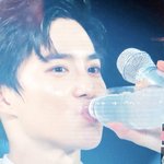 [EXO] 준면이 물 먹는거 <b>보</b><b>셈</b>