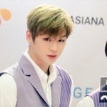 [강다니엘] 강다니엘 하이<b>터치</b> 플뷰